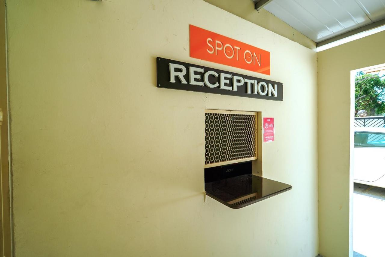 Spot On 89645 Ong'S Court Hotel Georgetown Luaran gambar